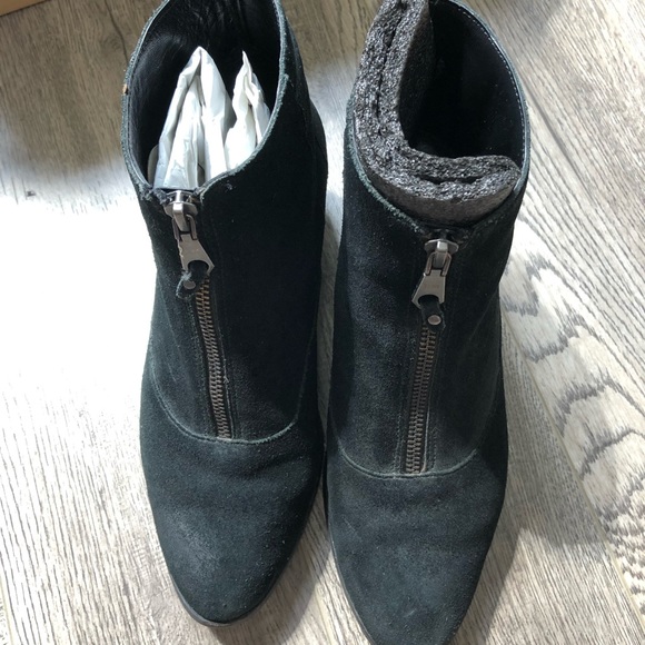 Rebecca Minkoff - Picture 2 of 7